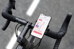 Držák FIXED Hliníkový držák mobilního telefonu na kolo FIXED Bikee ALU, černý