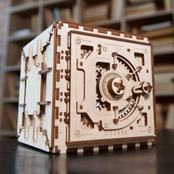 Hračka Ugears 3D dřevěné mechanické puzzle Trezor