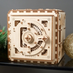 Hračka Ugears 3D dřevěné mechanické puzzle Trezor