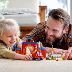 Stavebnice Lego Hasičská stanice a auto Mickeyho a přátel 