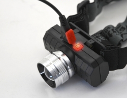 LED čelovka Cattara SCORPION 90lm ZOOM nabíjecí